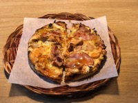 New Dehli pizza of Yonas Pizzeria