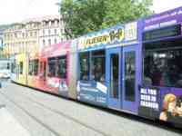 Straßenbahn in multiple colors