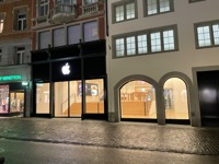 Apple on Rennweg in Zürich