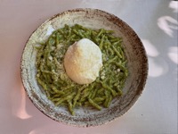 Strigoli Con Pesto e Burrata 
(fresh homemade pasta with pesto and burrata)