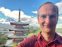 Fuji and Chuereito Pagoda selfie