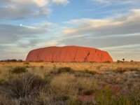 Uluṟu as the sun sets