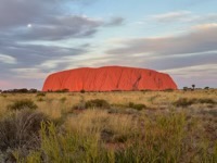 Uluṟu as the sun sets