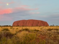 Uluṟu as the sun sets